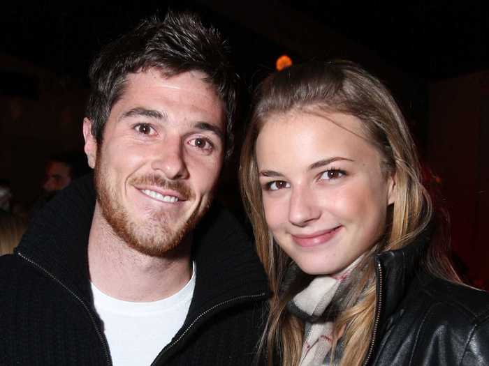 Emily VanCamp dated another one of her on-screen brothers, Dave Annable, who played her brother in "Brothers and Sisters."