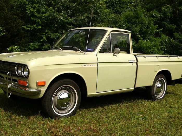 It was followed by the Datsun 520, the first half-ton compact pickup truck.