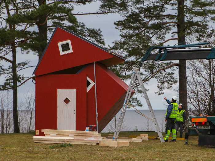 According to the Brette Haus press release, since the folding homes can be considered mobile, in many countries, this eliminates the need for a building permit.