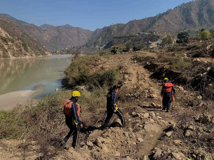 More than 2,000 members of the military, paramilitary groups, and police have taken part in search and rescue operations.