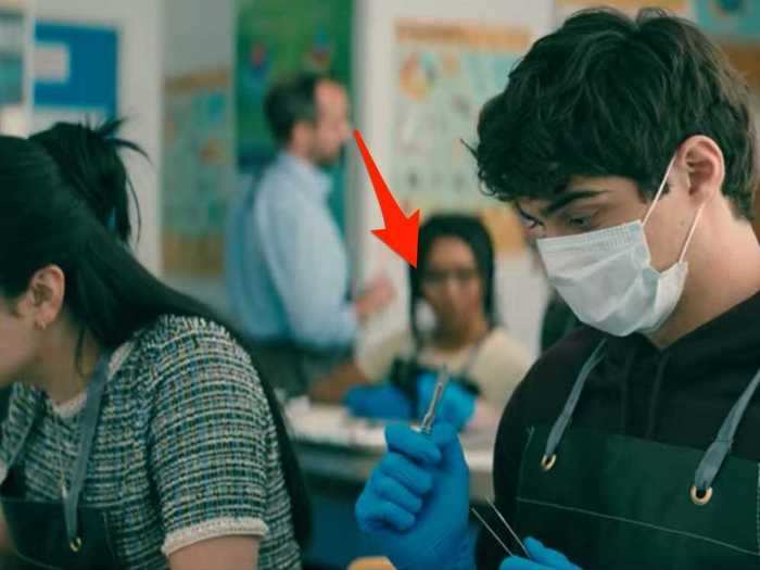 In the science-lab dissection scene, almost everyone else is wearing goggles - except for Lara Jean and Peter.