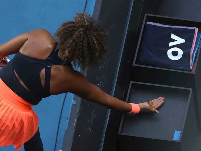 The 23-year-old star tried to release the butterfly on a court-side table.