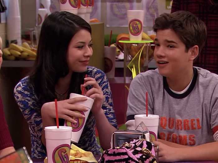 6. "iCarly" (Nickelodeon, 2007-2012)