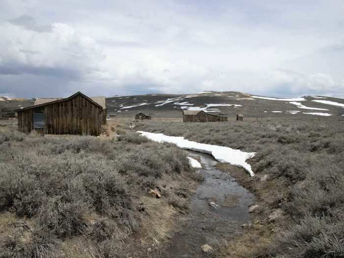 Today, 110 buildings remain intact, with Bodie often hailed as one of the best examples of a Western gold mining town.