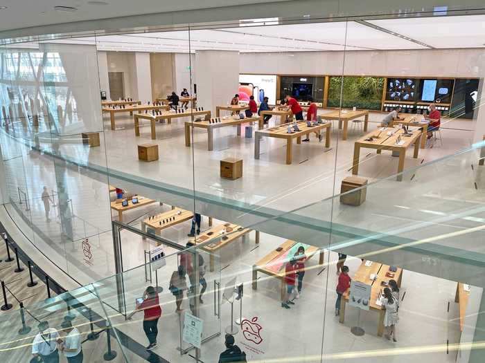The busiest store I saw was the Apple store, and even that had only a handful of shoppers.