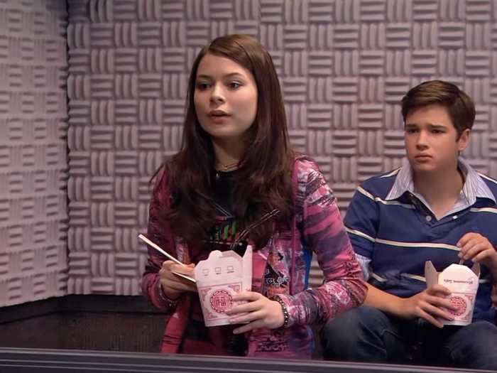 2. "iCarly" (Nickelodeon, 2007-2012)