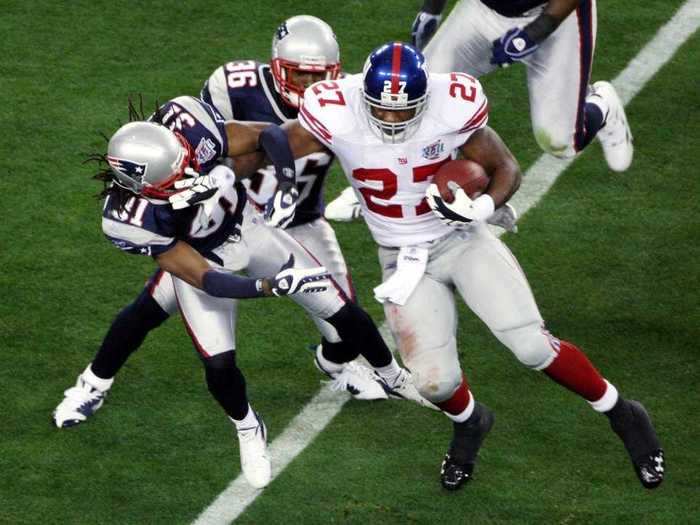 Brandon Jacobs racked up 42 yards on 14 carries.