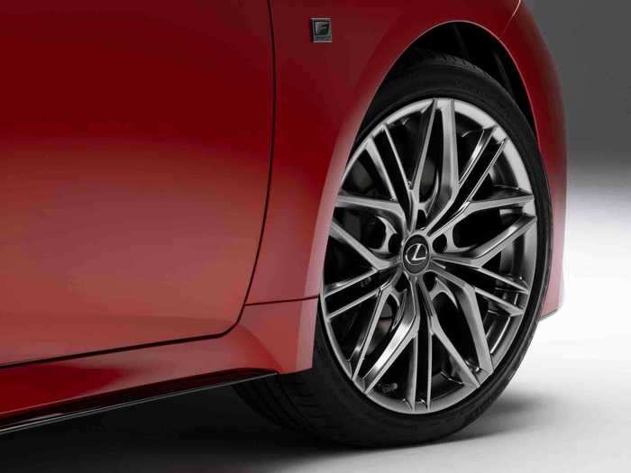 A set of 19-inch Enkei alloy wheels comes as standard.