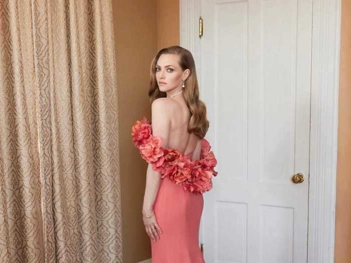 Amanda Seyfried wore an Oscar de la Renta dress with handmade flower details.