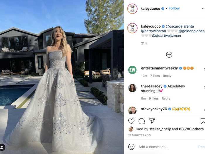 Kaley Cuoco look liked a modern-day Cinderella in an Oscar de la Renta gray gown.