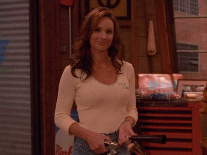 When Anderson left, Debbe Dunning became the new "Tool Time Girl" named Heidi.