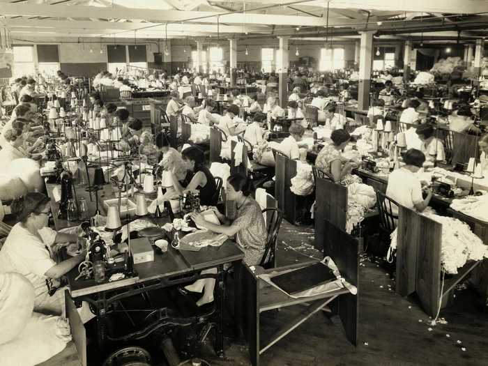 Many women also began working in factories.