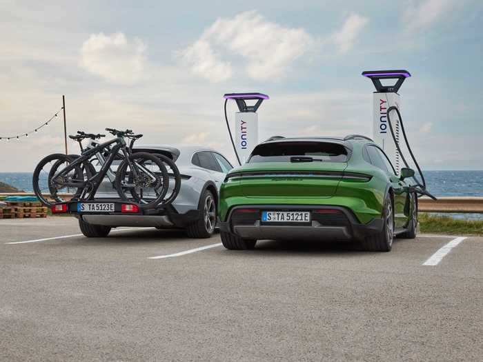 Both are electric bicycles, one for the street and the other for off-roading, and have carbon wheels "inspired by the roofline of the Taycan."