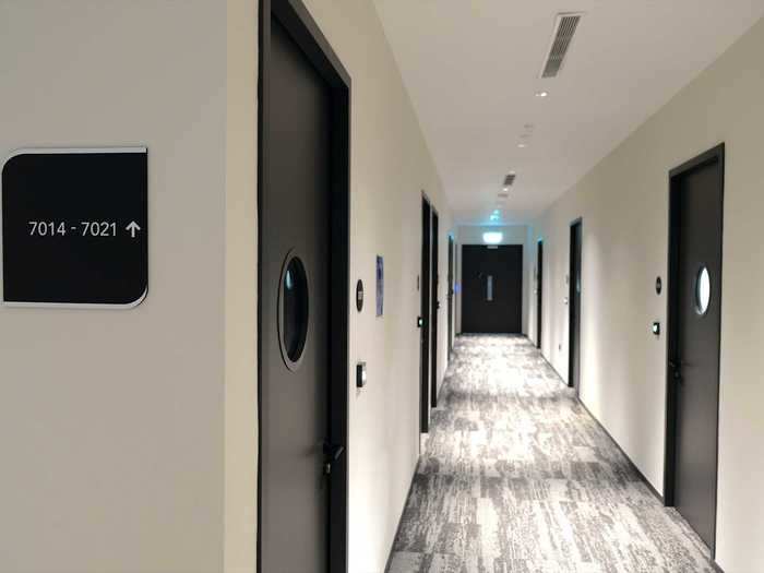 The facility opened with 40 meeting rooms of varying sizes, but Connect@Changi expects to have a total of 170 meeting rooms open by May. Notably, none of the meeting rooms has a window.