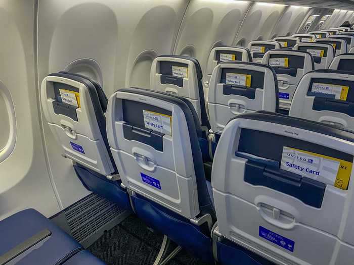 This aircraft, in particular, has no seat-back screens and United had removed all the literature beyond the safety card.