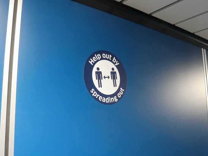 More placards lined the jetway and though passengers rarely adhere to the six-feet rule in the jetway, the placards serve as a nice gesture to show the airline is being proactive during the pandemic.