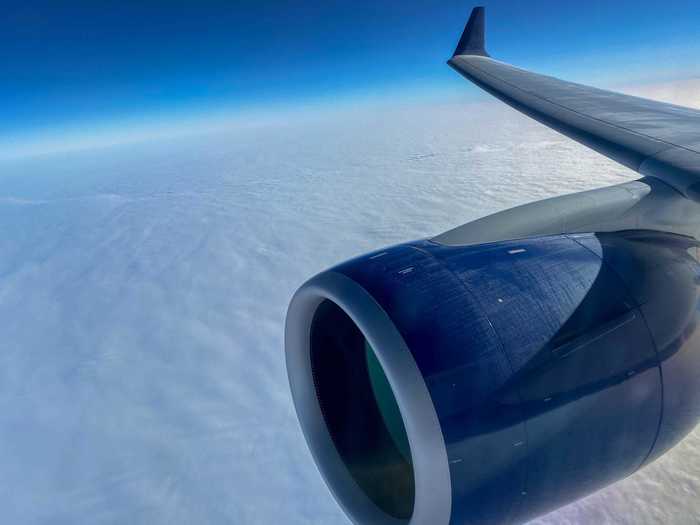 We settled off at 30,000 feet for the three-hour flight to Salt Lake City, and flight attendants began the in-flight service.