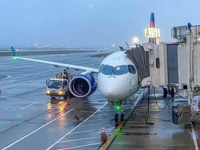 My flight on the A220-300 was from Houston to Salt Lake City, where the aircraft is primarily based. This route is where the A220-300 began its flying career for Delta on November 16, 2020.