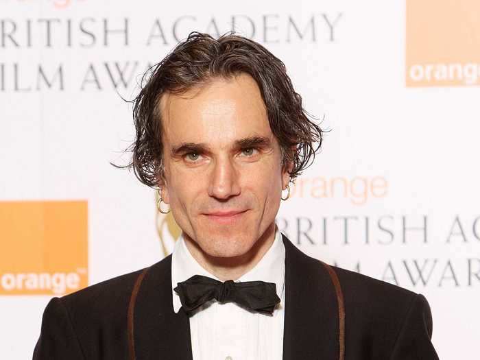 In 2008, Daniel Day-Lewis wore a traditional tux accented with maroon stripes.