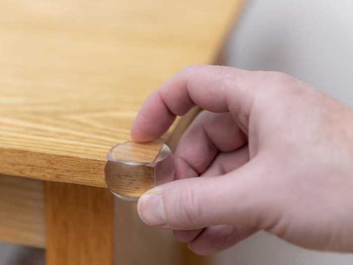 Uncovered coffee table corners: No sharp corners are in these pediatricians