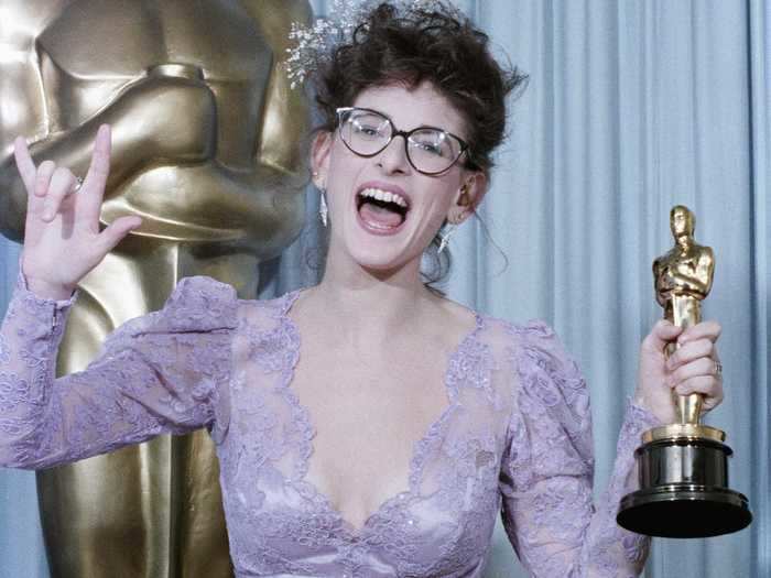 Marlee Matlin became the first deaf person to win an Oscar when she won for 1986