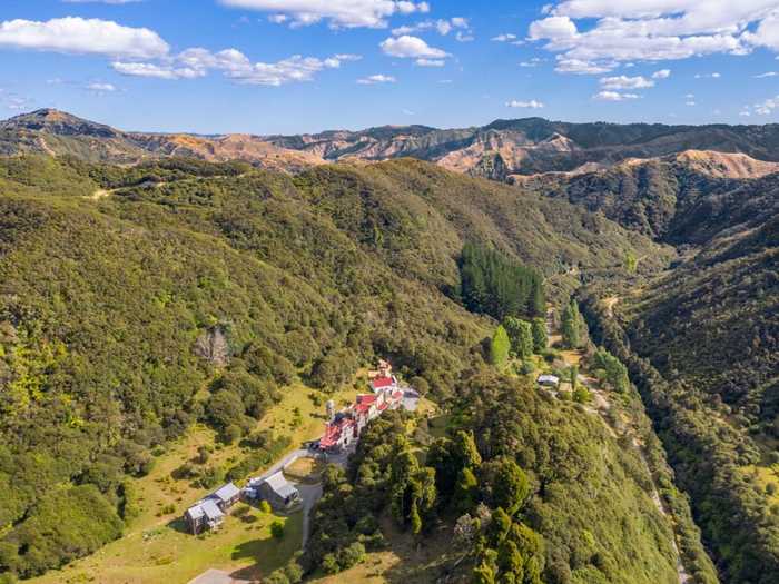 At its current price tag, well-heeled foreign buyers could make a bid for Mellonsfolly. According to New Zealand law, anyone who invests $6.4 million in the country over the course of three years is eligible for an Investor 1 Resident Visa.