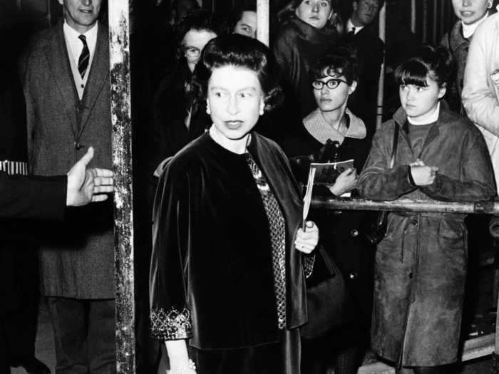 Queen Elizabeth attended a ballet performance at Covent Garden Opera while pregnant in 1963.