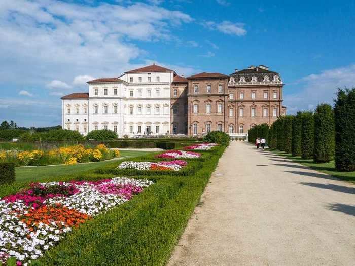 The Palace of Venaria in Italy covers 861,113 square feet.