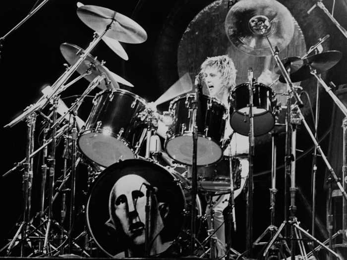 1977: Roger Taylor shreds behind the kit.