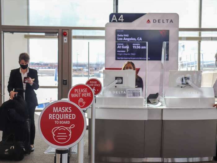 Salt Lake City Airport just began operations with its brand-new terminal, in which Delta is the primary tenant, and the same array of social distancing measures could be found here as well.