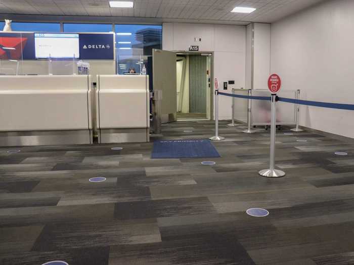 Delta boards back to front, a policy that some airlines are starting to abandon. First class and elite status holders, however, can board at their leisure regardless of which row they