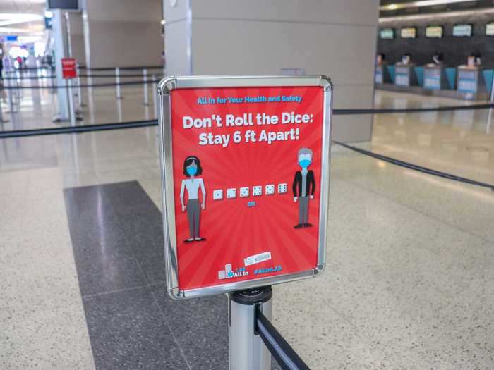 These casino-themed social distancing placards could be found across the airport,  but Frontier had none of its own. The airport clearly took the lead in social distancing here.