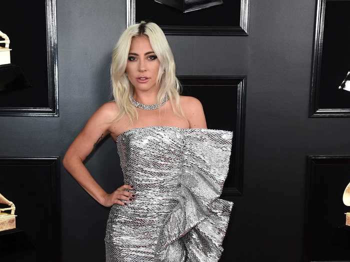 She went for a more punk-rock look at the 2019 Grammy Awards.