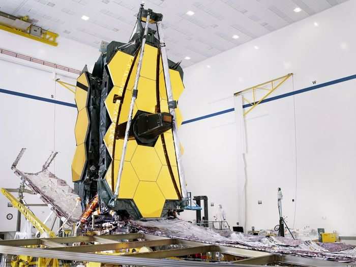 ​James Webb Space Telescope (JWST)​