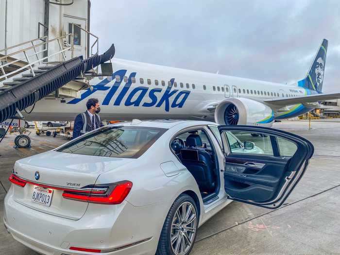 For those arriving at LAX by plane, the experience starts with a chauffeured car. PS representatives wait in the jetway to meet guests as soon as they step off of their flights, and promptly escort them to an awaiting vehicle below.