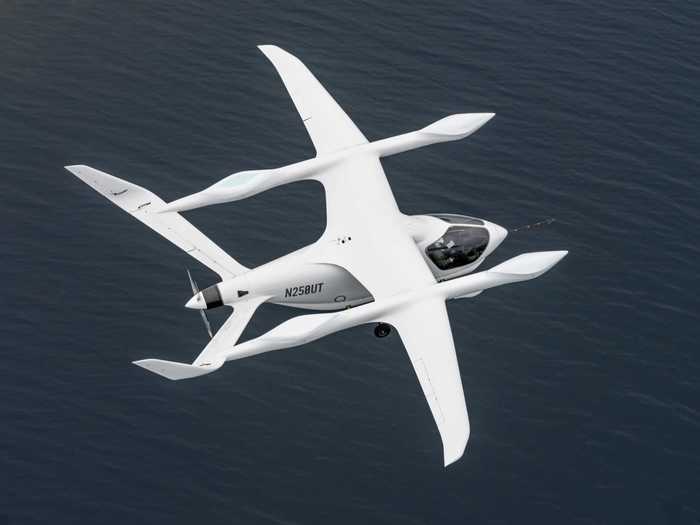 Four fixed propellers provide vertical lift while one propeller pushes the aircraft forward.