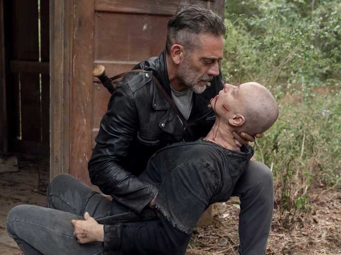 16. Negan slit Alpha