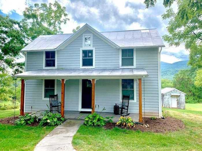 Farmhouse near Afton