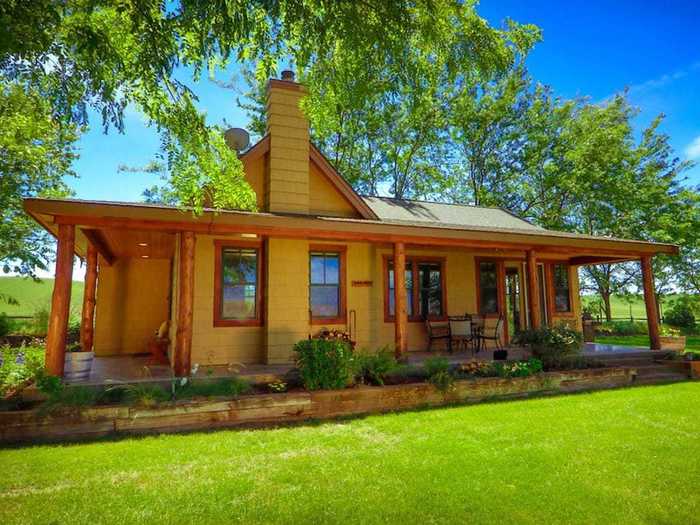 Vineyard cottage near Walla Walla