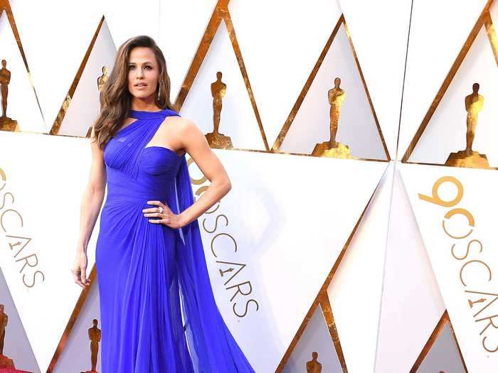 Garner turned heads at the 2018 Academy Awards in this bright blue number.