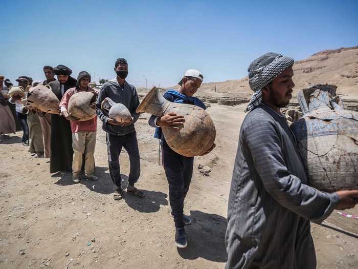 The city seems to be divided into industrial and residential areas. In the south, archaeologists found an ancient bakery with a cooking and meal-preparation area, ovens, and pottery used for storing food.