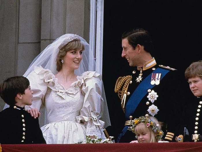 Princes Charles dated Princess Diana’s sister before marrying Diana.