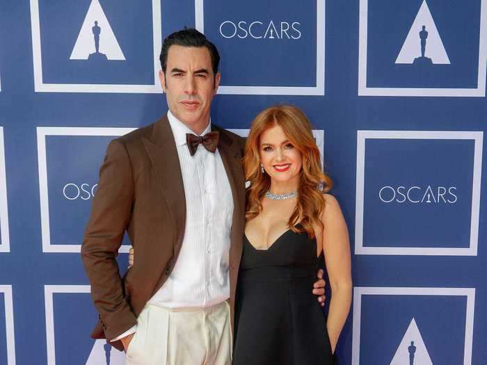 Isla Fisher and Sacha Baron Cohen were glowing on the red carpet.