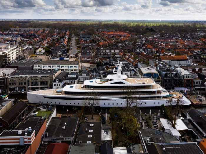 Van Oossanen told CNN that ships must pass through these canals four to six times per year. "It
