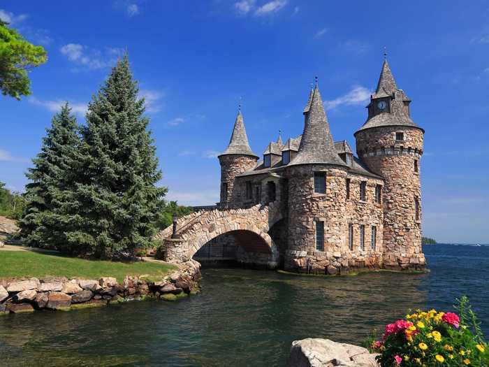 Visitors can enjoy scenic views from the New York regions of the Thousand Islands.