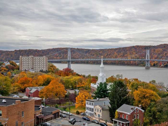 In Poughkeepsie, New York, visitors can enjoy impressive views of the Hudson River.