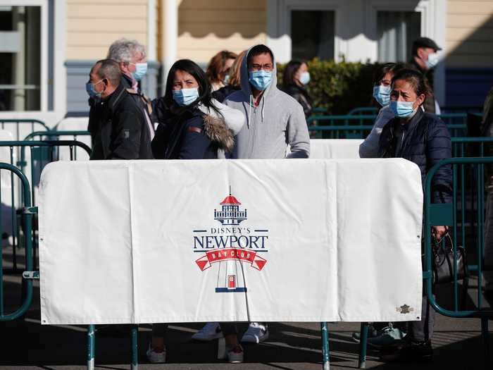 The vaccination center is open on weekends at the convention center in Disney