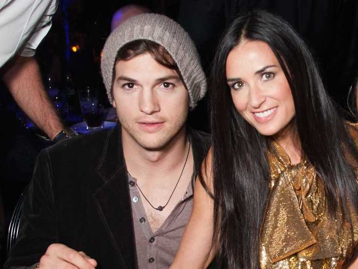 November 17, 2011: Moore announced that she and Kutcher were getting a divorce.