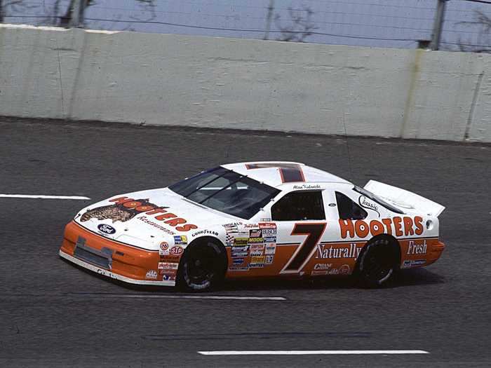 The design is a throwback to Alan Kulwicki