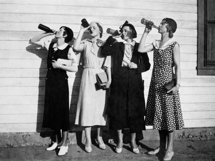 And while alcohol was banned in the US for the duration of the decade due to Prohibition, people found ways to drink at home or in speakeasies - because it was the "roaring 